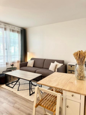 Appartment 5 min from Paris - parking included
